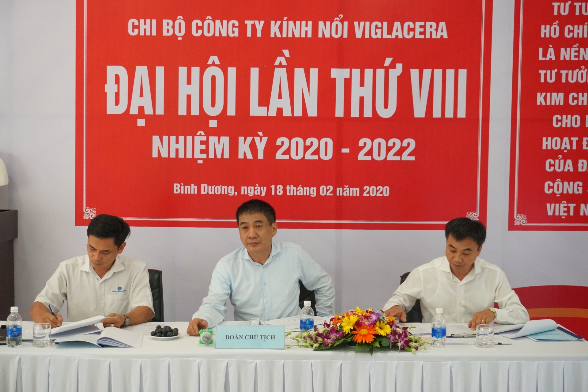 Đại hội Chi bộ Công ty Kính nổi Viglacera nhiệm kỳ 2020-2022